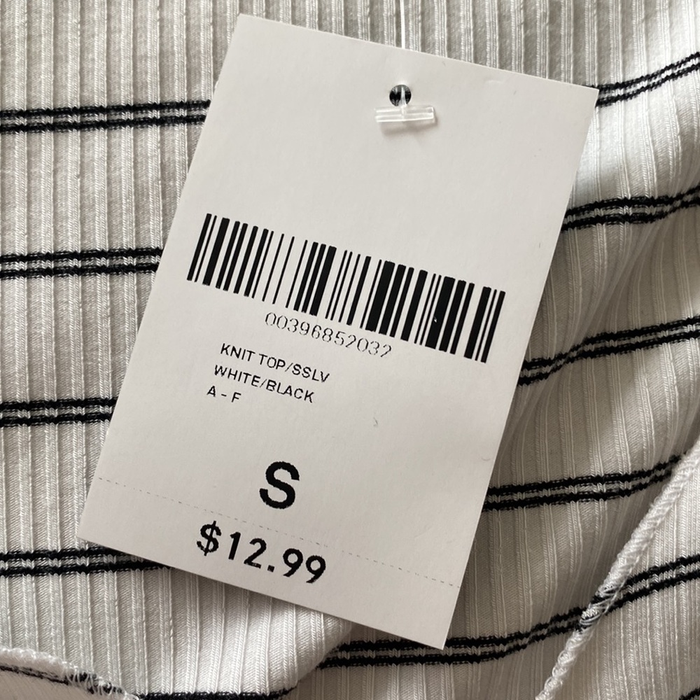 Forever 21 Drawstring Top - Picture 3 of 3